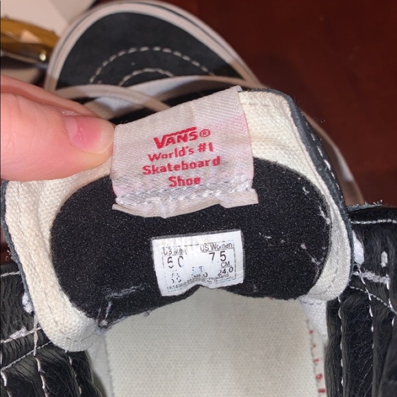 Vans - Picture 2 of 3